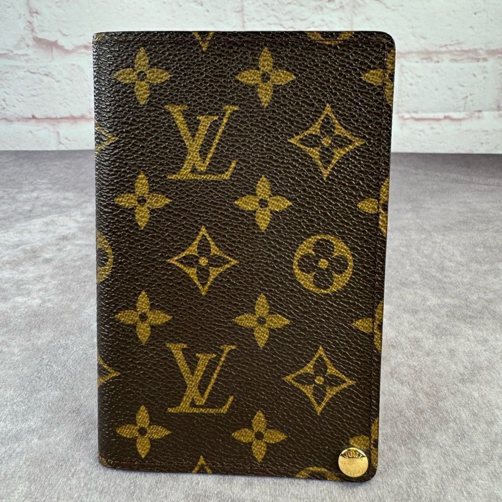 Louis Vuitton Monogram Rare Photo ID Card Holder